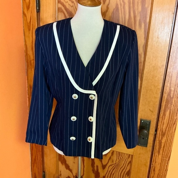 Vtg 80s Navy Blue classic double breasted pinstripe jacket - Picture 3 of 9